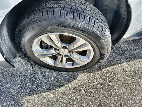 Used 2017 Chevrolet Equinox LS image 5