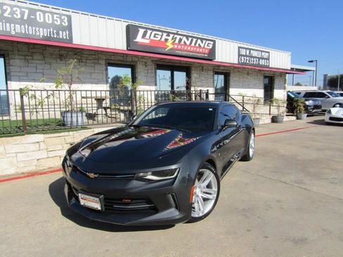 Used 2016 Chevrolet Camaro LT image 1