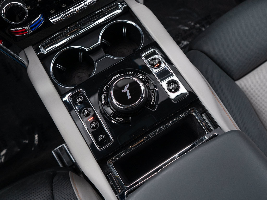 Certified 2023 Rolls-Royce Cullinan w/ Dark Exterior Package AWD/4WD image 40