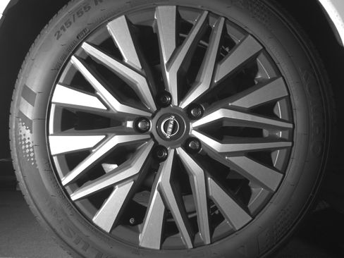 Used 2025 Nissan Altima 2.5 SV FWD image 15