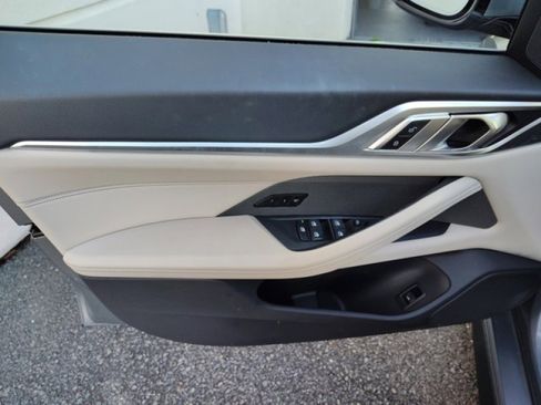 Used 2023 BMW i4 eDrive35 image 21