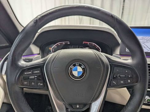 Used 2021 BMW 530i w/ Premium Package image 23