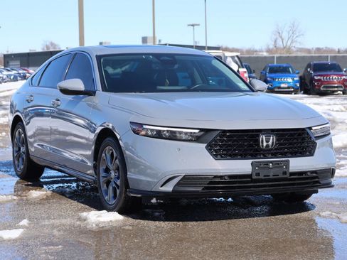 Used 2024 Honda Accord EX-L image 4