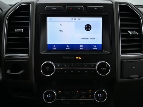 Used 2021 Ford Expedition XLT RWD image 16