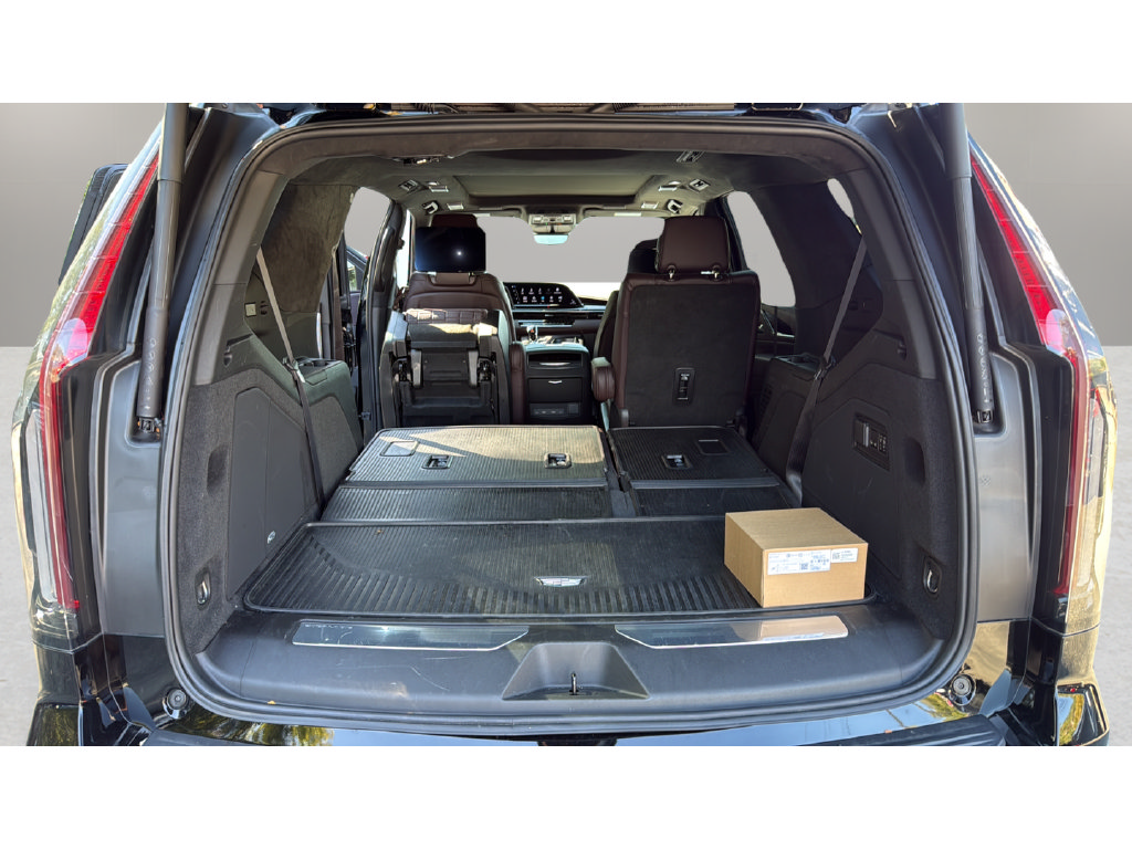 Certified 2023 Cadillac Escalade V w/ Heavy-Duty Trailer Package AWD/4WD image 28