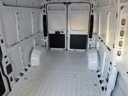 New 2026 RAM ProMaster 2500 w/ Quick Order Package 22G SLT image 16