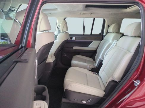Certified 2025 Hyundai Santa Fe Calligraphy w/ Tow & Go Package AWD/4WD image 23