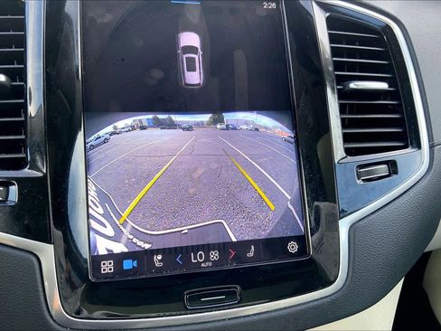 Used 2023 Volvo XC90 T8 Ultimate w/ Lounge Package image 29