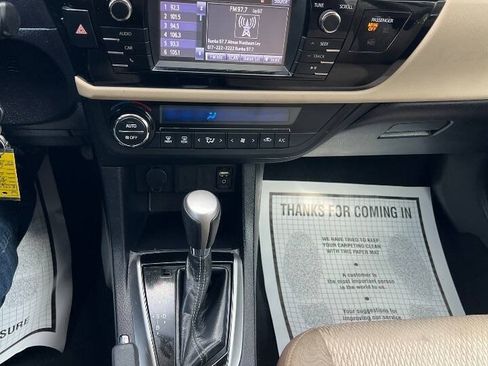 Used 2014 Toyota Corolla LE FWD image 32