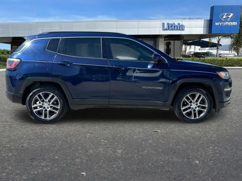 Used 2020 Jeep Compass Latitude FWD image 9