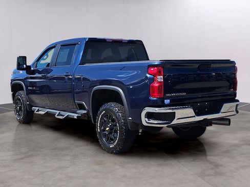 Used 2022 Chevrolet Silverado 2500 LT w/ Convenience Package AWD/4WD image 6
