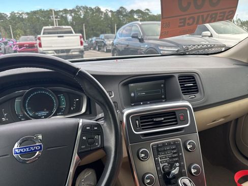 Used 2014 Volvo S60 T5 image 6