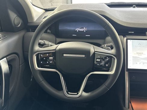 Used 2024 Land Rover Discovery Sport S image 13
