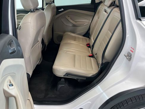 Used 2019 Ford Escape Titanium AWD/4WD image 23