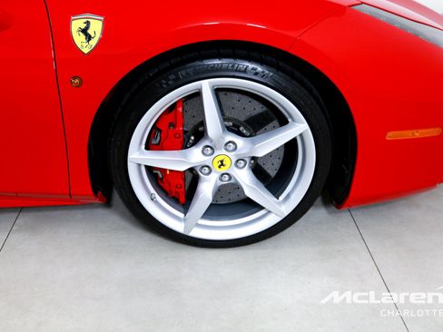 Used 2018 Ferrari 488 GTB RWD image 29