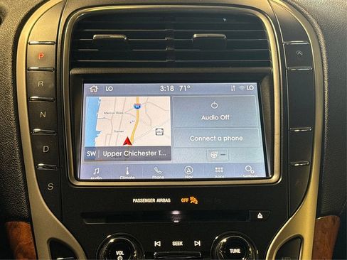 Used 2020 Lincoln Nautilus Reserve AWD/4WD image 23