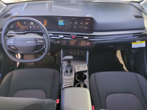 New 2026 Kia Sportage LX w/ LX Convenience Package FWD image 15