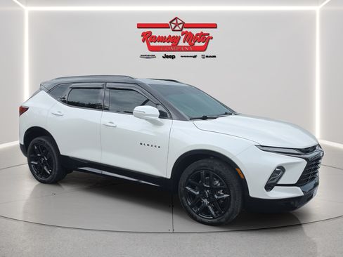Used 2023 Chevrolet Blazer RS w/ Driver Confidence II Package FWD image 7
