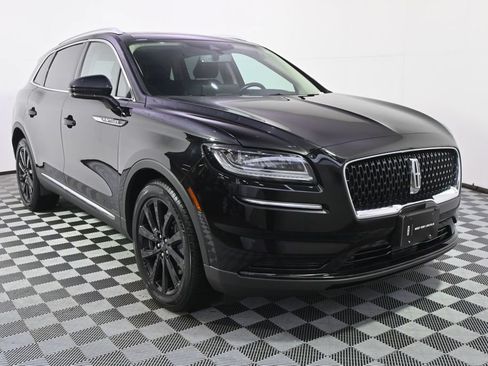 Used 2023 Lincoln Nautilus Reserve w/ Monochromatic Package AWD/4WD image 9