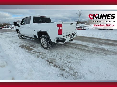 Used 2022 Chevrolet Silverado 2500 High Country w/ Z71 Off-Road Package image 7