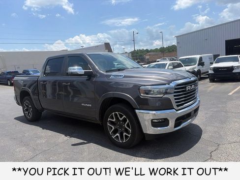 Used 2025 RAM 1500 Laramie AWD/4WD image 1
