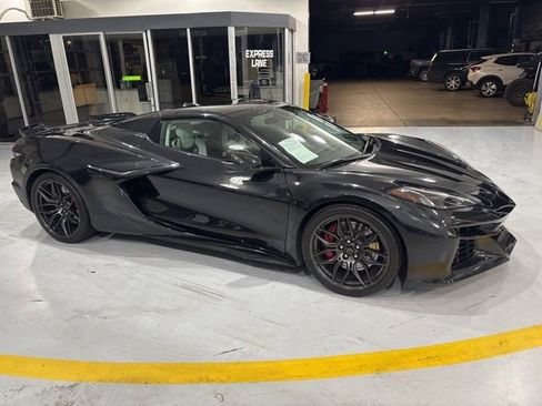 Used 2024 Chevrolet Corvette Z06 w/ Battery Protection Package image 6