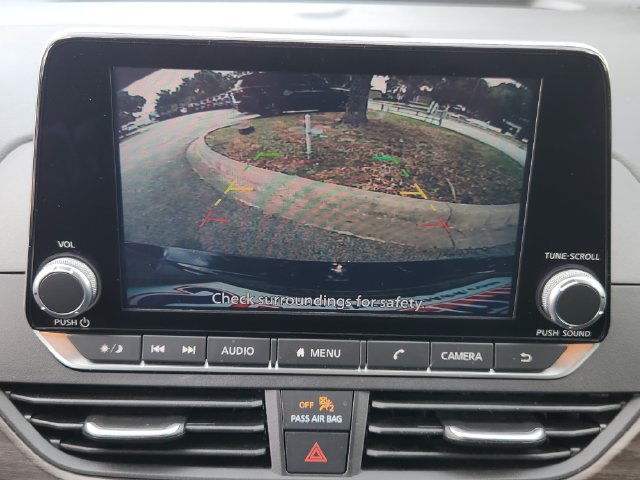 Used 2025 Nissan Altima 2.5 SV FWD image 18