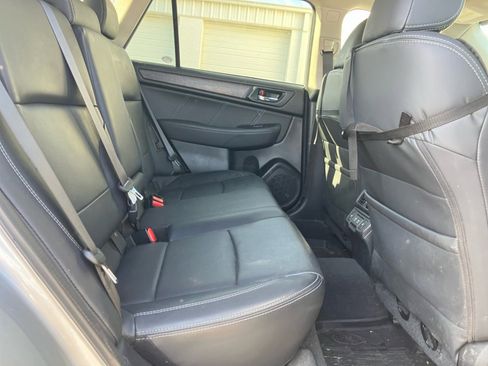 Used 2019 Subaru Outback 2.5i Limited w/ Popular Package #2 image 32