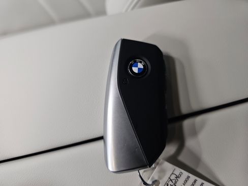 New 2026 BMW i5 eDrive40 w/ Premium Package image 36