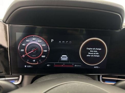 Used 2025 Hyundai Elantra SEL image 12