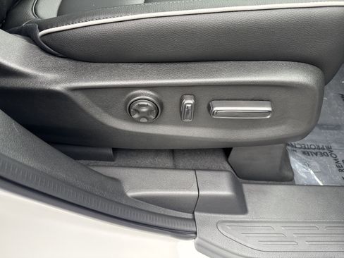 New 2026 Honda Odyssey Touring image 16