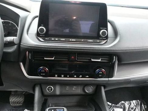 Used 2021 Nissan Rogue SV AWD/4WD image 16