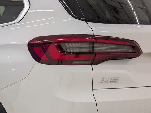 Used 2021 BMW X5 xDrive40i w/ Premium Package image 13