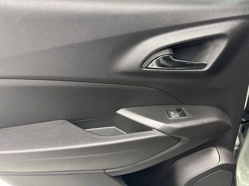 New 2026 Chevrolet Trax ACTIV w/ Sunroof Package image 25