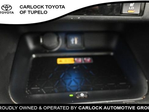 Used 2023 Toyota RAV4 XSE AWD/4WD image 17