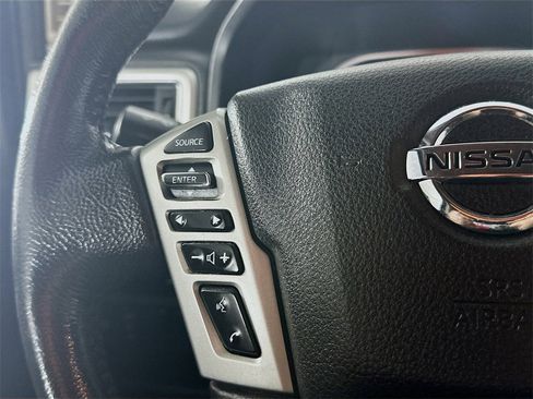 Used 2021 Nissan Titan SV w/ SV Convenience Package image 26