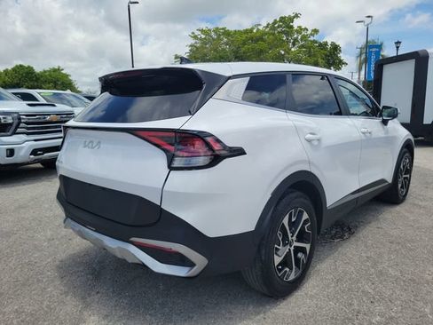 Used 2024 Kia Sportage EX FWD image 5
