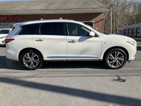 Used 2015 INFINITI QX60 AWD w/ Deluxe Touring Package image 4
