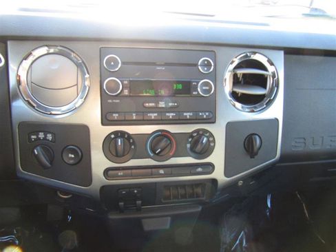 Used 2009 Ford F250 FX4 image 19
