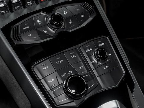 Used 2015 Lamborghini Huracan LP 610-4 image 21