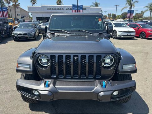 Used 2021 Jeep Wrangler Unlimited Sahara image 2