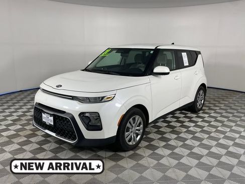 Used 2020 Kia Soul LX FWD image 1