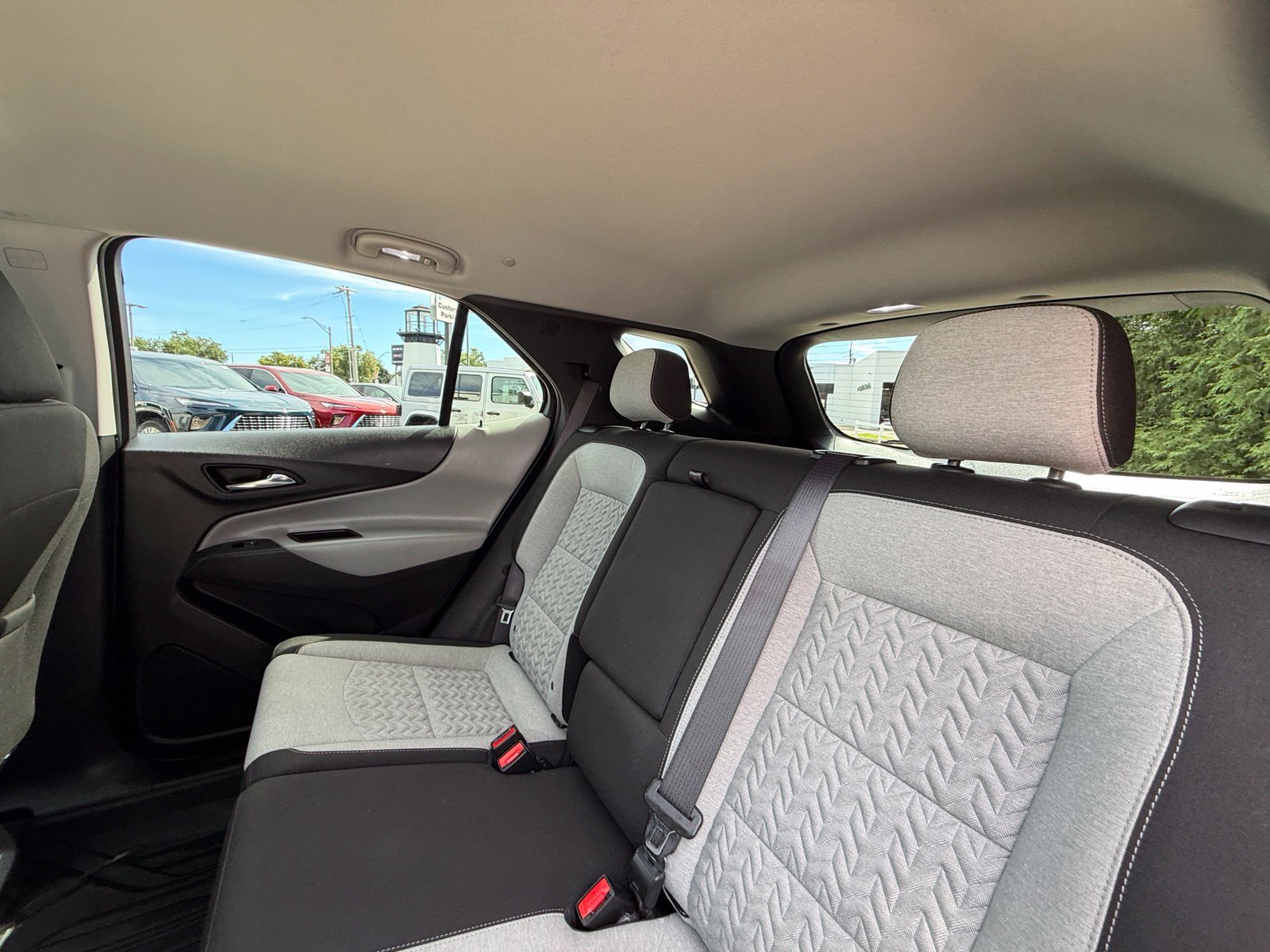 Used 2024 Chevrolet Equinox LS w/ LS Convenience Package FWD image 25