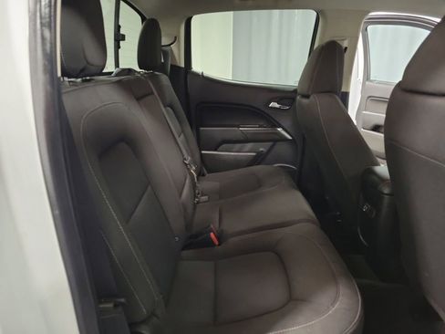 Used 2022 Chevrolet Colorado LT w/ Safety Package image 22