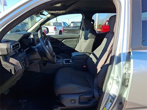 Used 2024 Toyota Tacoma SR5 image 10