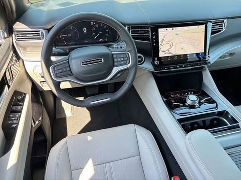New 2026 Jeep Grand Wagoneer Limited AWD/4WD image 30