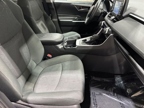 Used 2022 Toyota RAV4 XLE w/ Convenience Package image 17