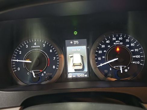 Used 2020 Toyota Sienna L image 12