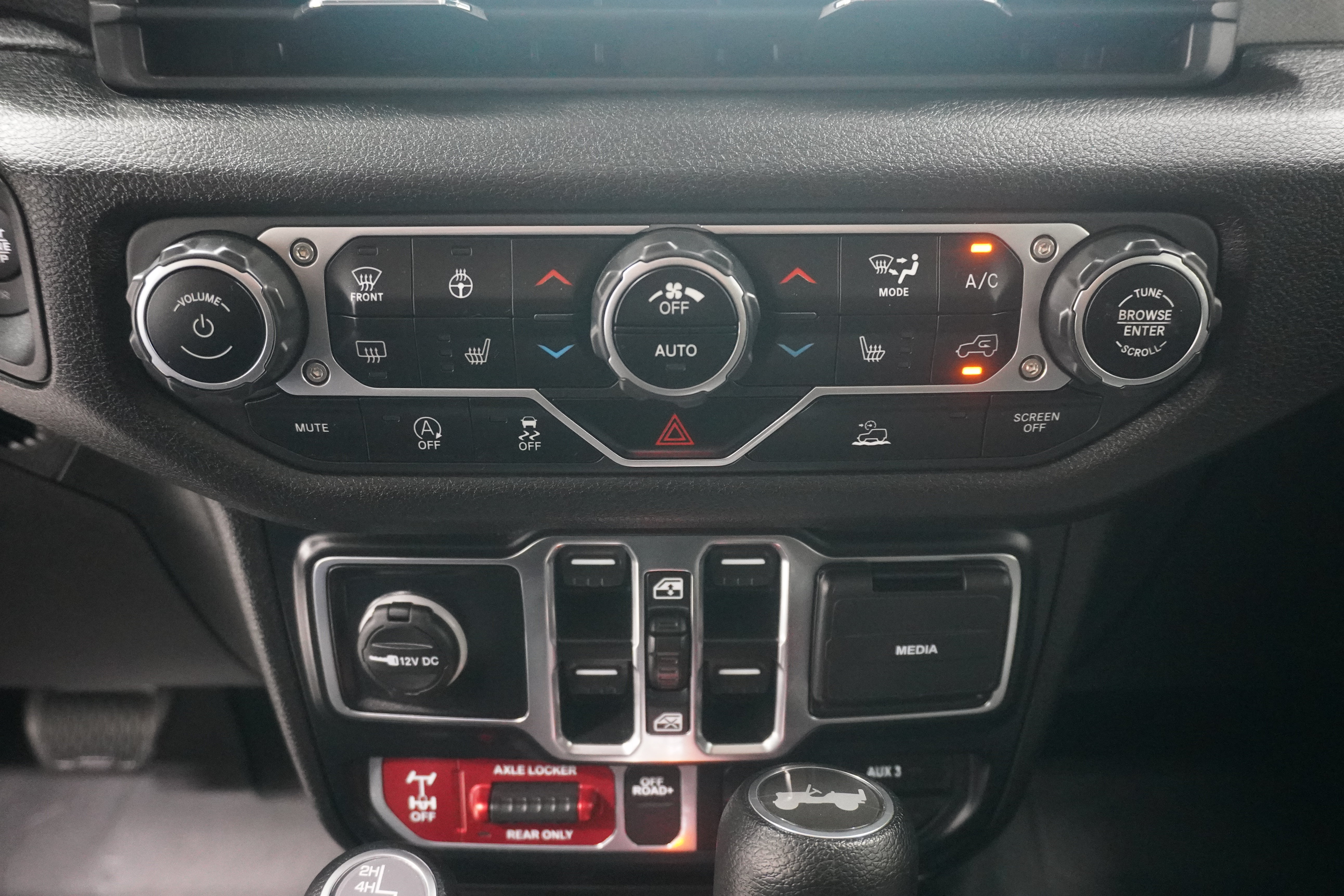 Used 2024 Jeep Wrangler Unlimited Sport AWD/4WD image 22