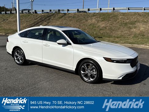 Used 2024 Honda Accord EX image 1